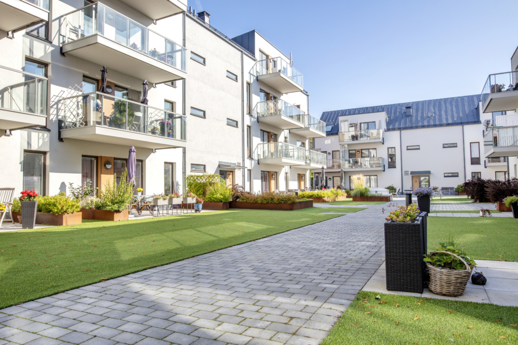 Innergården på Prima Trygghetsboende Idyllen.