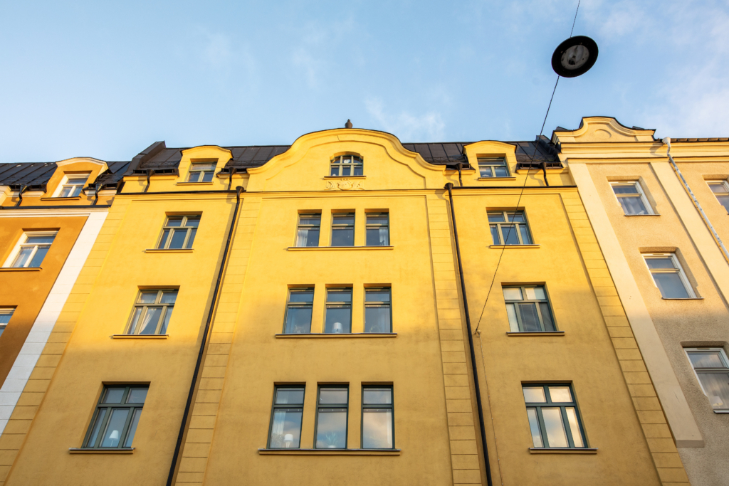 Fasadbilder Korsgatan 15 och 17.